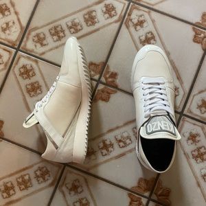 KENZO White Sneaker w/ Scuff Marks
